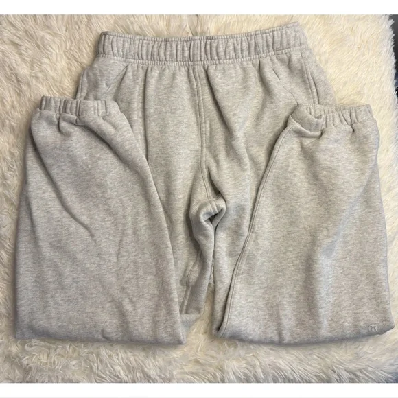 Lululemon | Scuba Mid-Rise Oversized Jogger | Heathered Grey | Small - Picture 1 of 5